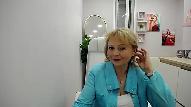 Milla Cutie18 online show from 05-21-26, 04:41