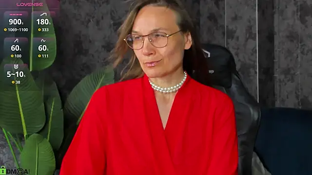 Snapshot of Lillian_White chatting on 06-22-26, 12:45 Lillian White online show from 06-22-26, 12:45
