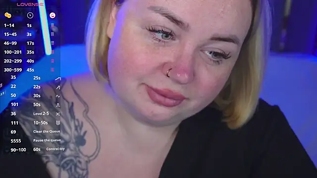 ZaraReignn online show from 12-16-25, 08:36