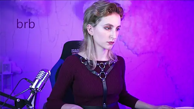 Snapshot of LuxRayi chatting on 01-05-25, 09:57 LuxRayi online show from 01-05-25, 09:57