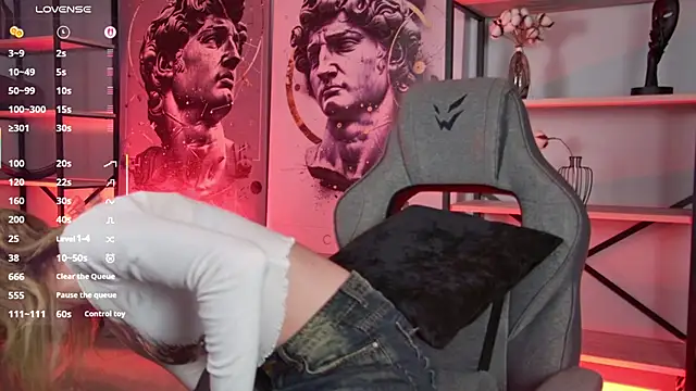 Snapshot of LuxRayi chatting on 12-02-25, 02:28 LuxRayi online show from 12-02-25, 02:28