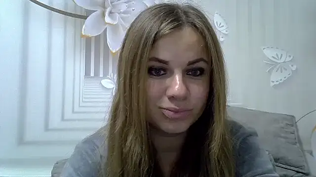 Snapshot of TinaFun4u chatting on 11-07-25, 09:04 TinaFun4u online show from 11-07-25, 09:04