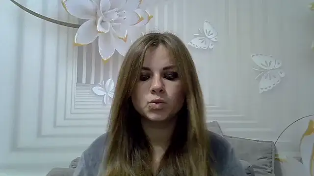 Snapshot of TinaFun4u chatting on 11-14-25, 08:18 TinaFun4u online show from 11-14-25, 08:18