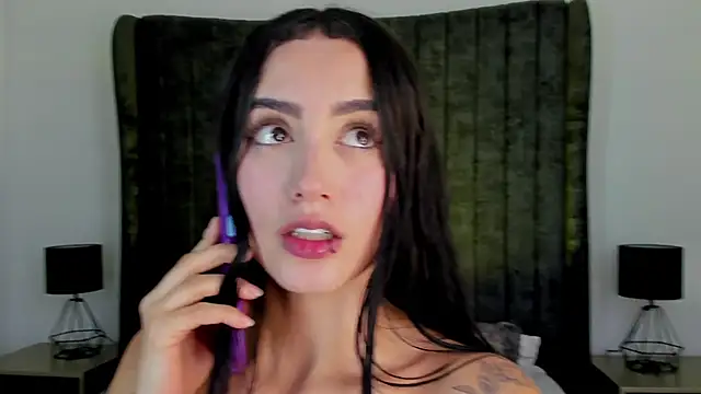Snapshot of NataGarcia chatting on 12-17-24, 06:09 NataGarcia online show from 12-17-24, 06:09
