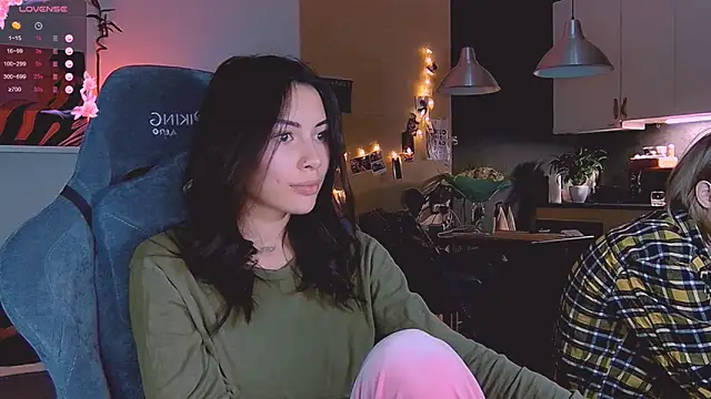 KatiKate online show from 10-30-25, 07:03