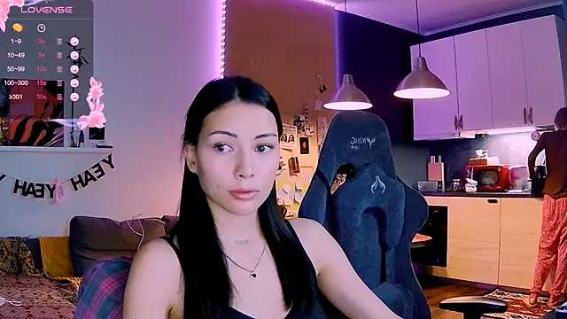 KatiKate online show from 11-22-25, 01:43