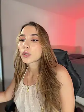 Snapshot of SophieRaily_ chatting on 03-23-26, 05:39 SophieRaily online show from 03-23-26, 05:39