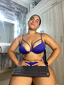 Violetrousse online show from 12-22-25, 07:55