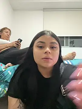 alissonfernandez  online show from 01-30-25, 02:38