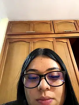 alissonfernandez  online show from 09-19-25, 04:36