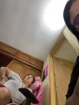 alissonfernandez  online show from 10-31-25, 12:44