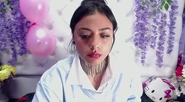 Snapshot of Lovely_celeste chatting on 01-25-25, 08:21 Lovely celeste online show from 01-25-25, 08:21