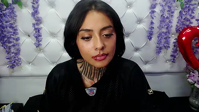 Snapshot of Lovely_celeste chatting on 03-11-25, 09:13 Lovely celeste online show from 03-11-25, 09:13