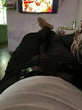 Snapshot of Desiboy___21 chatting on 02-19-25, 10:01 Desiboy 21 online show from 02-19-25, 10:01