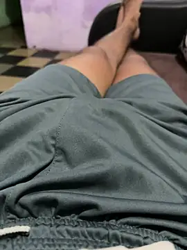 Snapshot of Desiboy___21 chatting on 03-03-25, 05:18 Desiboy 21 online show from 03-03-25, 05:18