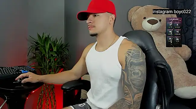 boyc022  online show from 02-18-25, 11:44