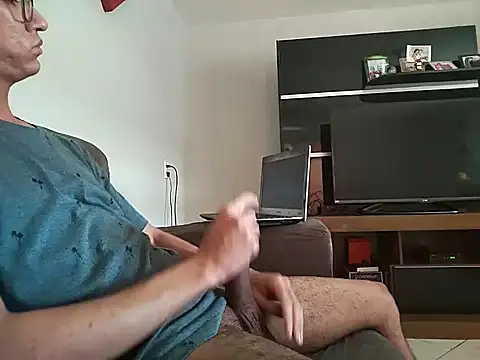 Snapshot of brockloe chatting on 12-13-24, 06:49 brockloe online show from 12-13-24, 06:49