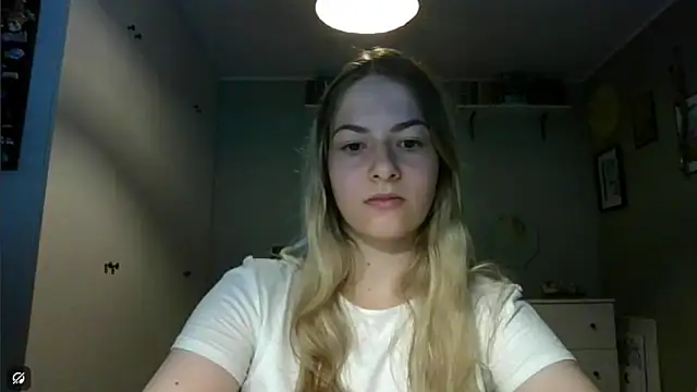 Snapshot of ROSIEx_sweet chatting on 09-19-25, 07:43 ROSIEx sweet online show from 09-19-25, 07:43