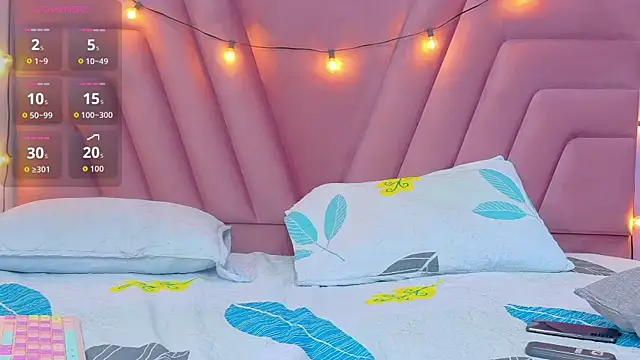 hornybarelylegalgirl online show from 10-07-25, 12:46