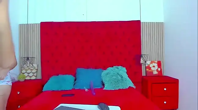 AmeliaANDEmily online show from 12-13-24, 06:59