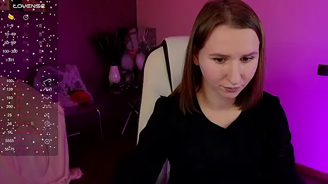 Snapshot of AliceBYKiss chatting on 11-08-25, 06:40 AliceBYKiss online show from 11-08-25, 06:40