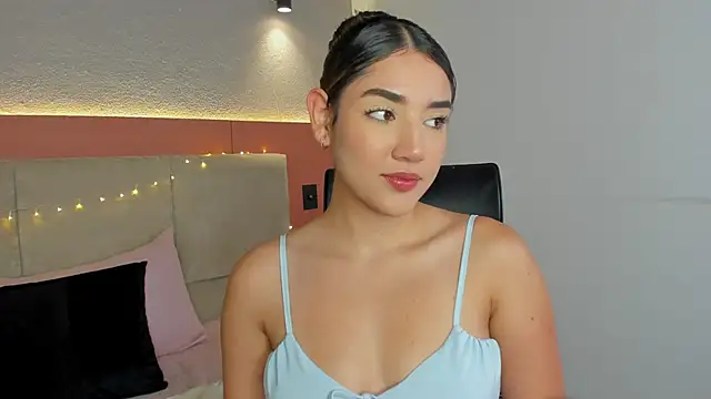 AniiRose online show from 11-26-25, 12:55