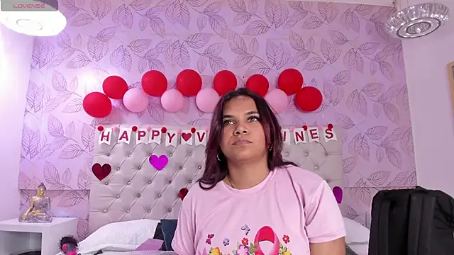 Carolina Evanss online show from 02-16-25, 03:37