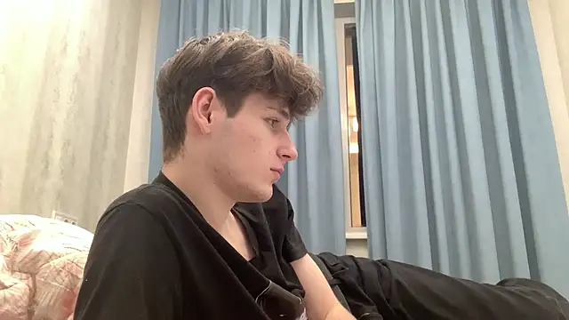 Snapshot of cutie_guys chatting on 12-07-24, 04:36 cutie guys online show from 12-07-24, 04:36