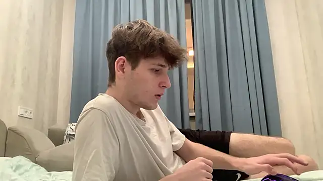 Snapshot of cutie_guys chatting on 12-09-24, 05:08 cutie guys online show from 12-09-24, 05:08