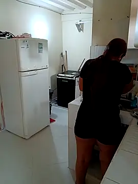 Snapshot of Stylevoluptuousvycky chatting on 11-04-25, 07:35 Stylevoluptuousvycky online show from 11-04-25, 07:35