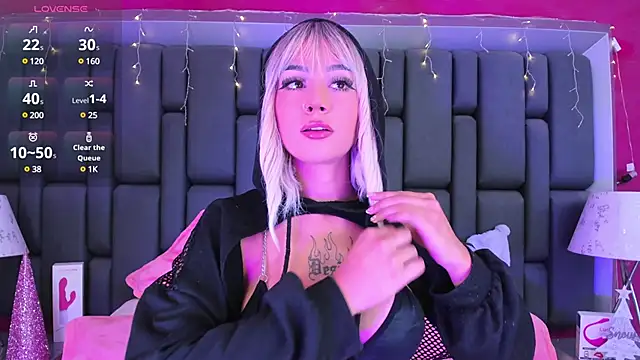 MadissonRey online show from 12-28-24, 01:06