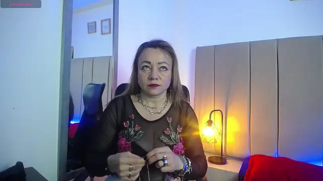 Lupiita223 online show from 03-11-25, 12:39