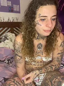 Snapshot of BlazyKitsune- chatting on 02-02-25, 11:30 BlazyKitsune- online show from 02-02-25, 11:30