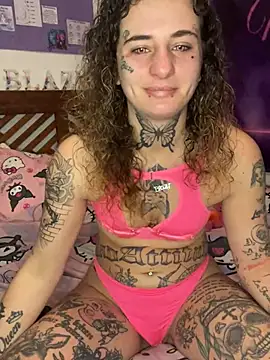 Snapshot of BlazyKitsune- chatting on 02-07-25, 08:44 BlazyKitsune- online show from 02-07-25, 08:44