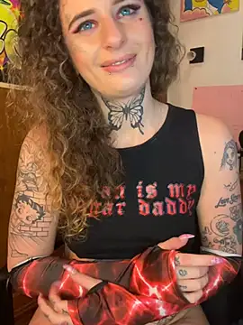 Snapshot of BlazyKitsune- chatting on 02-21-25, 03:32 BlazyKitsune- online show from 02-21-25, 03:32