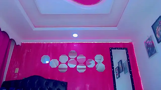 TiffanyMackensyy online show from 11-09-25, 01:37