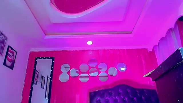 TiffanyMackensyy online show from 04-21-26, 02:51