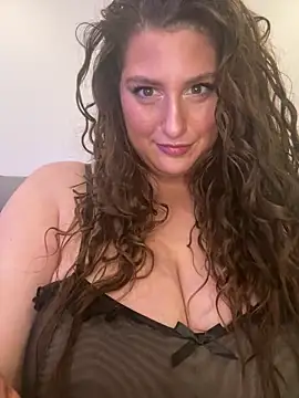 delinadelray online show from 02-02-25, 01:02