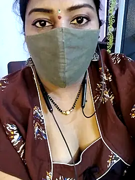 RomeoJuliet345 online show from 04-24-26, 03:03