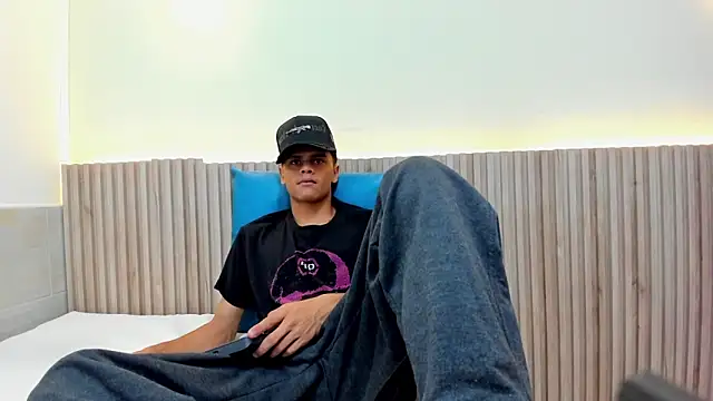 Snapshot of Billy_zander chatting on 12-09-24, 01:55 Billy zander online show from 12-09-24, 01:55