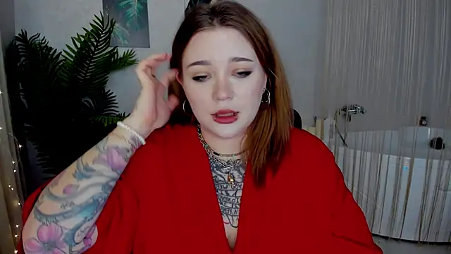 MoonLghte online show from 02-12-25, 07:35