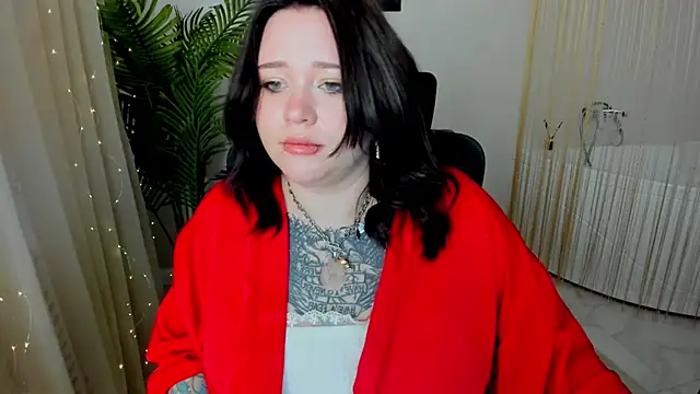 MoonLghte online show from 02-25-25, 06:20