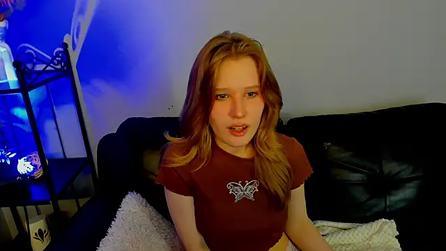 Snapshot of EvaStevs chatting on 12-13-24, 02:32 EvaStevs online show from 12-13-24, 02:32