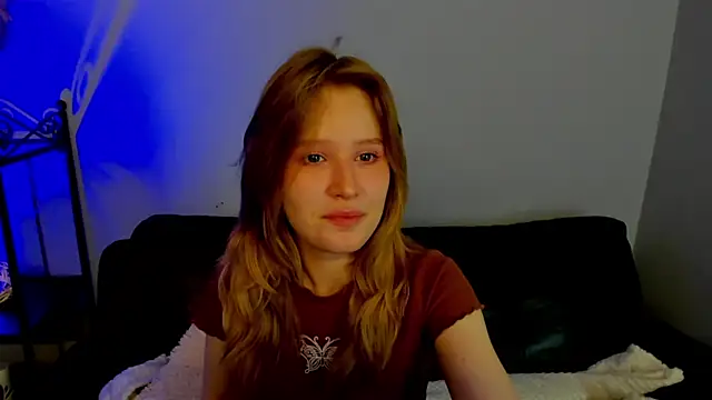 Snapshot of EvaStevs chatting on 12-13-24, 05:21 EvaStevs online show from 12-13-24, 05:21