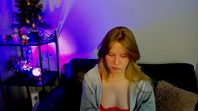 Snapshot of EvaStevs chatting on 12-20-24, 10:54 EvaStevs online show from 12-20-24, 10:54