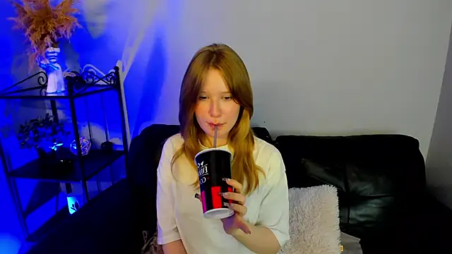 Snapshot of EvaStevs chatting on 12-25-24, 11:20 EvaStevs online show from 12-25-24, 11:20