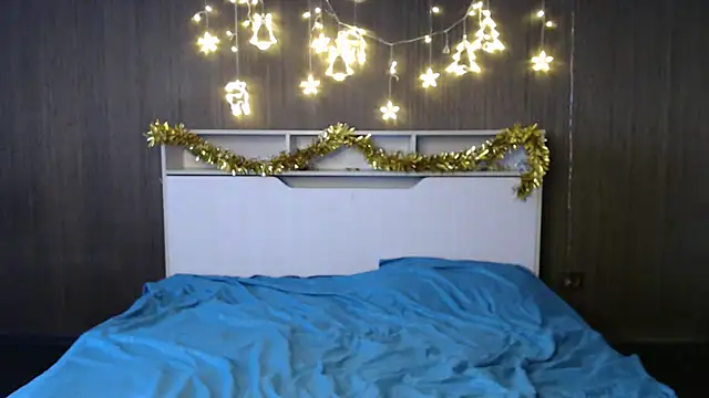 Snapshot of Karry-SEX chatting on 12-27-24, 09:39 Karry-SEX online show from 12-27-24, 09:39