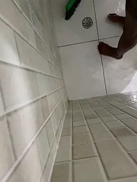 rodrigo21Cm  online show from 12-21-24, 01:15