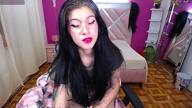 Kate Laurence  online show from 02-24-25, 10:36