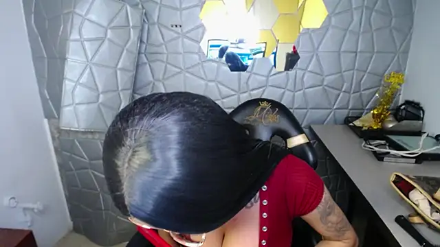 Tiffanny online show from 03-05-25, 03:40